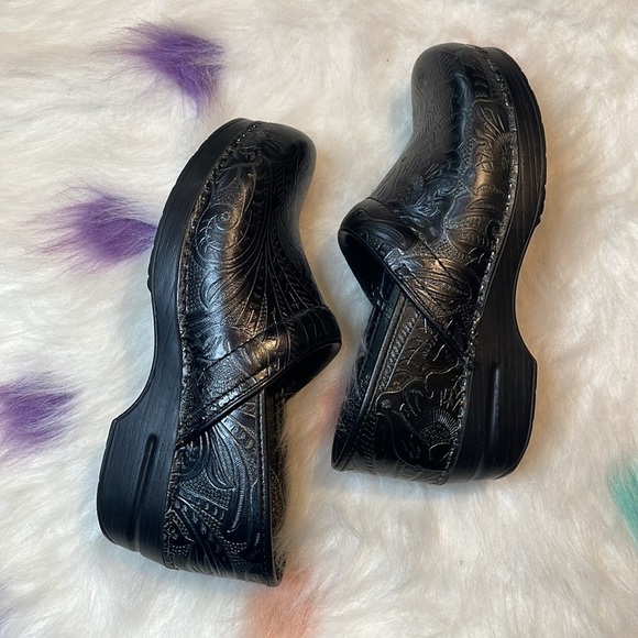 Dansko Professional Black Tooled Woman’s Shoes Size 41 - Picture 7 of 10